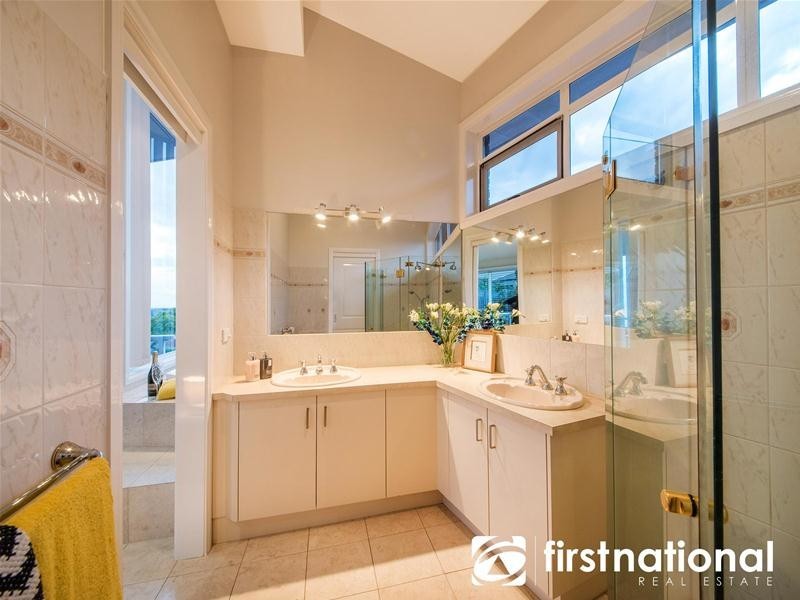 11 Cord Close, Berwick VIC 3806