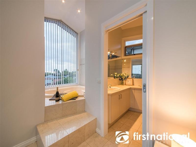 11 Cord Close, Berwick VIC 3806