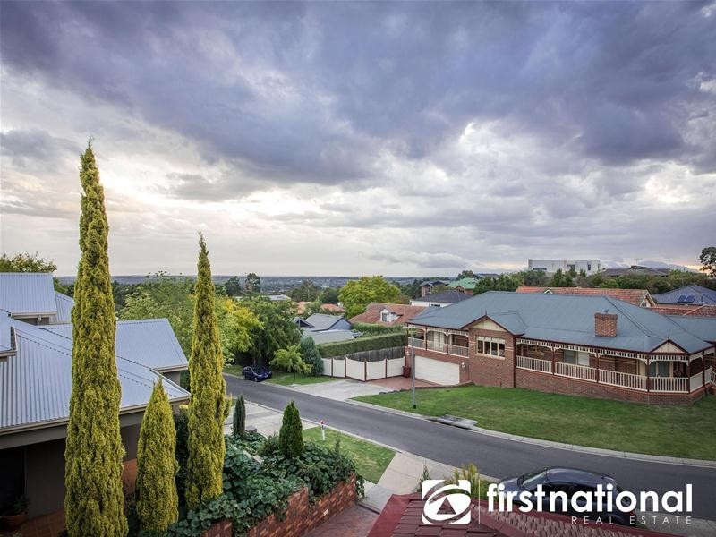 11 Cord Close, Berwick VIC 3806