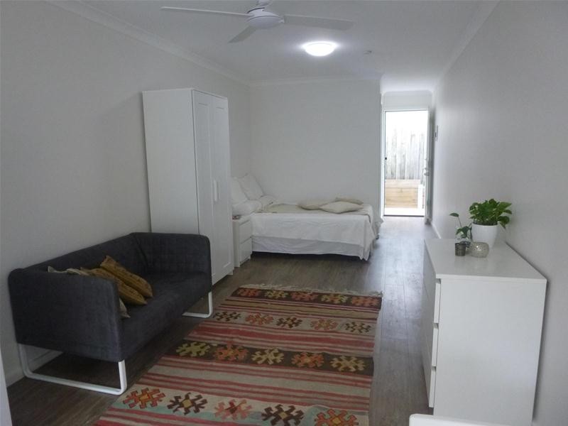 1-9/4 Cranbourne Drive, Cranbourne VIC 3977