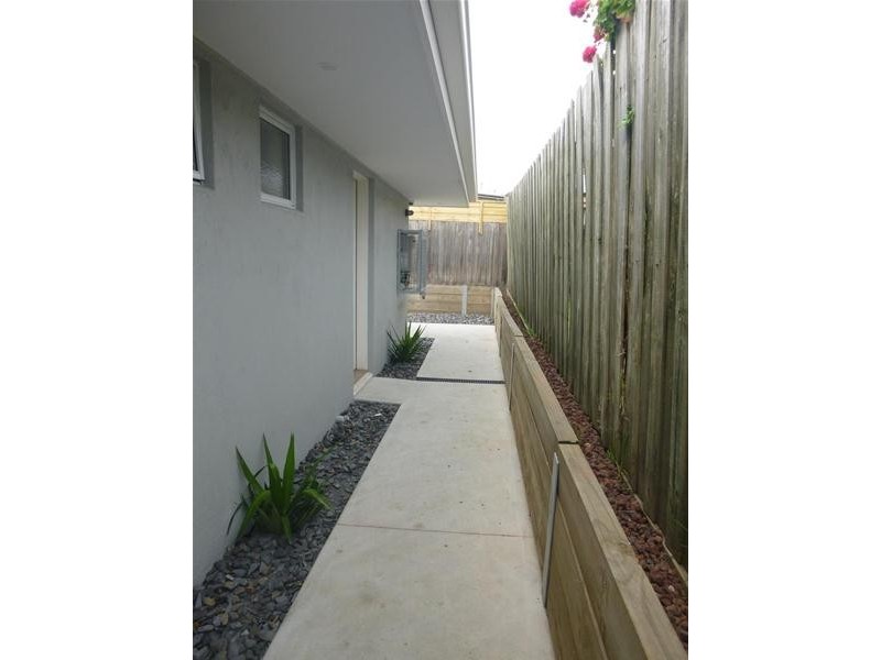 1-9/4 Cranbourne Drive, Cranbourne VIC 3977