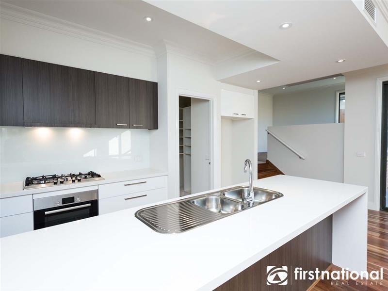 6/22 Buchanan Road, Berwick VIC 3806