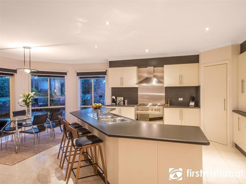 10 Daintree Grove, Narre Warren VIC 3805