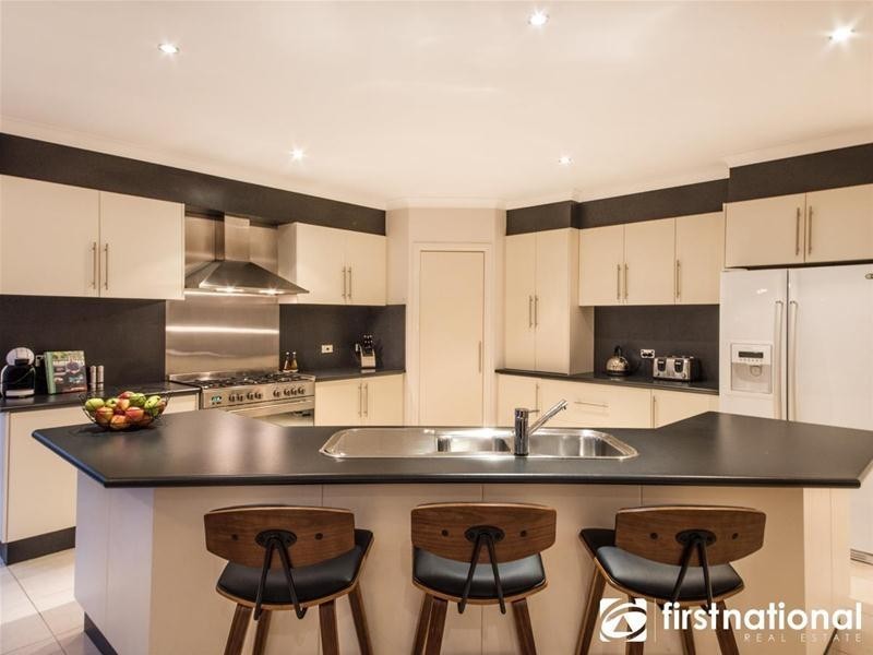 10 Daintree Grove, Narre Warren VIC 3805