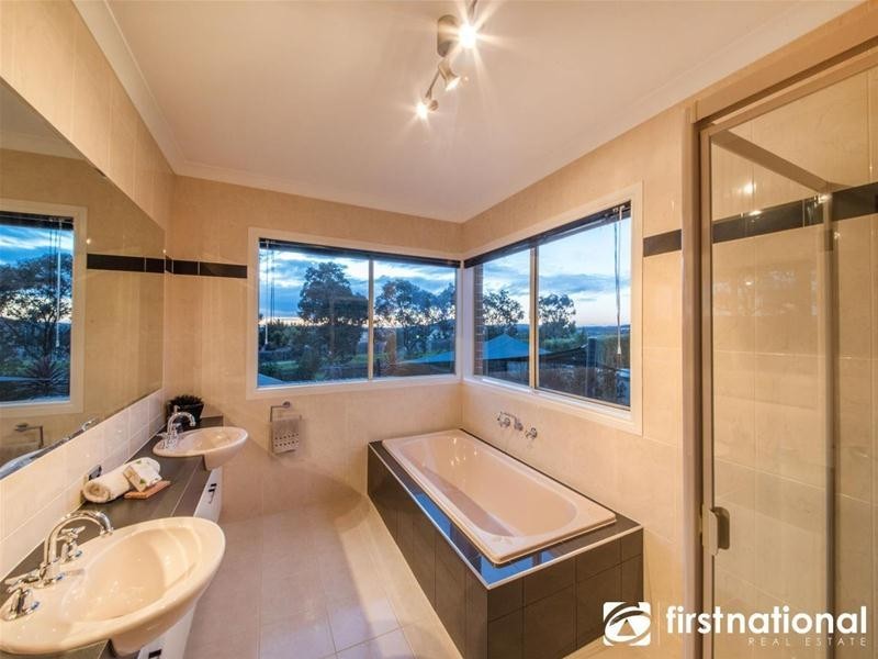 10 Daintree Grove, Narre Warren VIC 3805