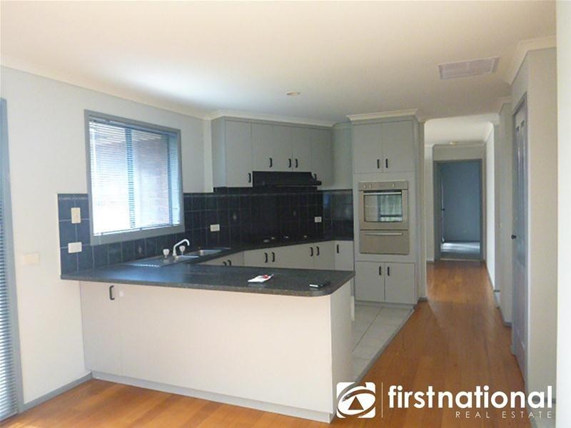 3 Lachlan Court, Pakenham VIC 3810