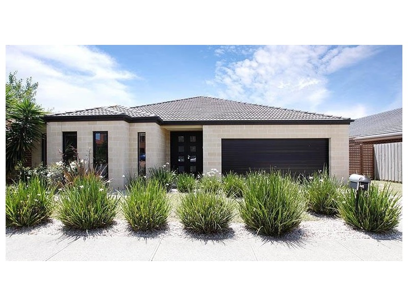 4 Cherrywood Way, Narre Warren South VIC 3805