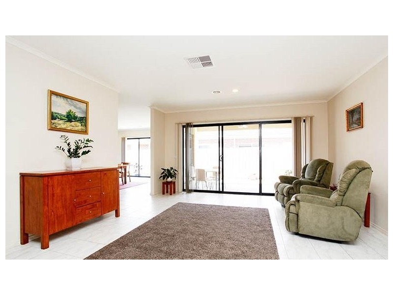 4 Cherrywood Way, Narre Warren South VIC 3805