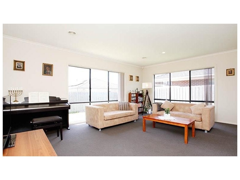 4 Cherrywood Way, Narre Warren South VIC 3805