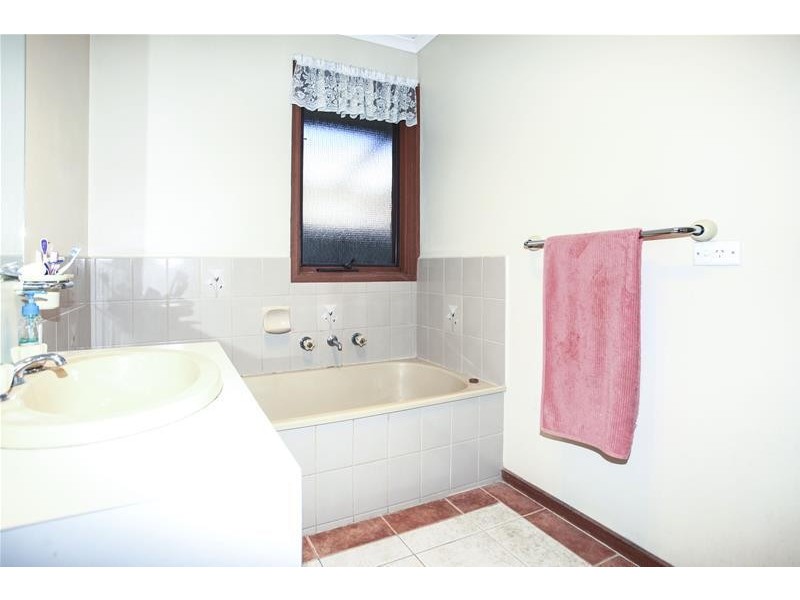 39 Fleetwood Drive, Narre Warren VIC 3805