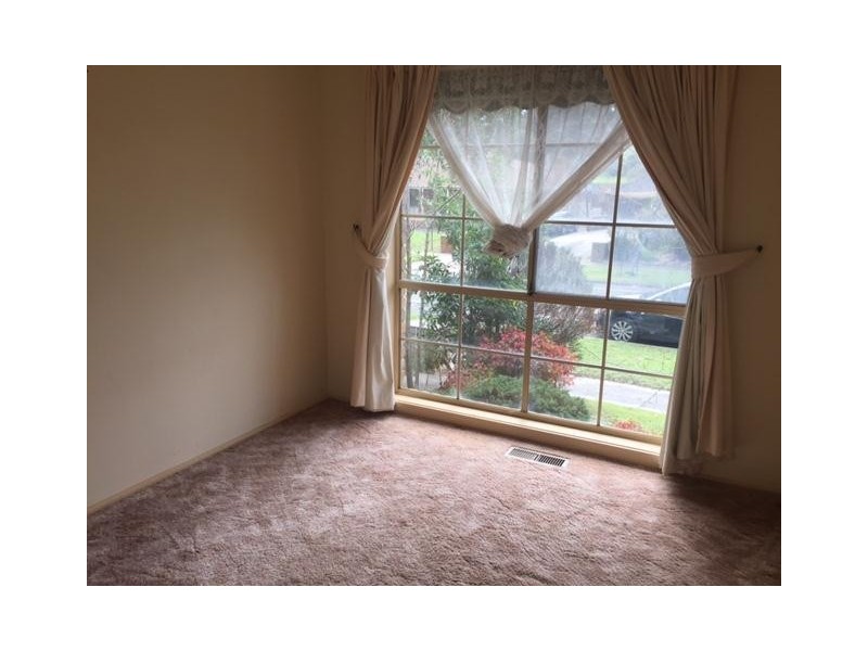 40 Struan Avenue, Endeavour Hills VIC 3802