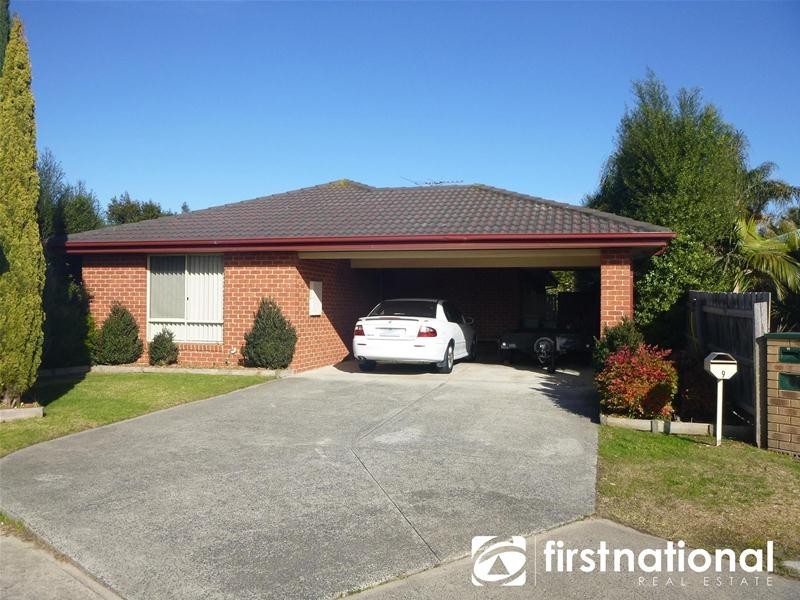 9 Claire Close, Pakenham VIC 3810