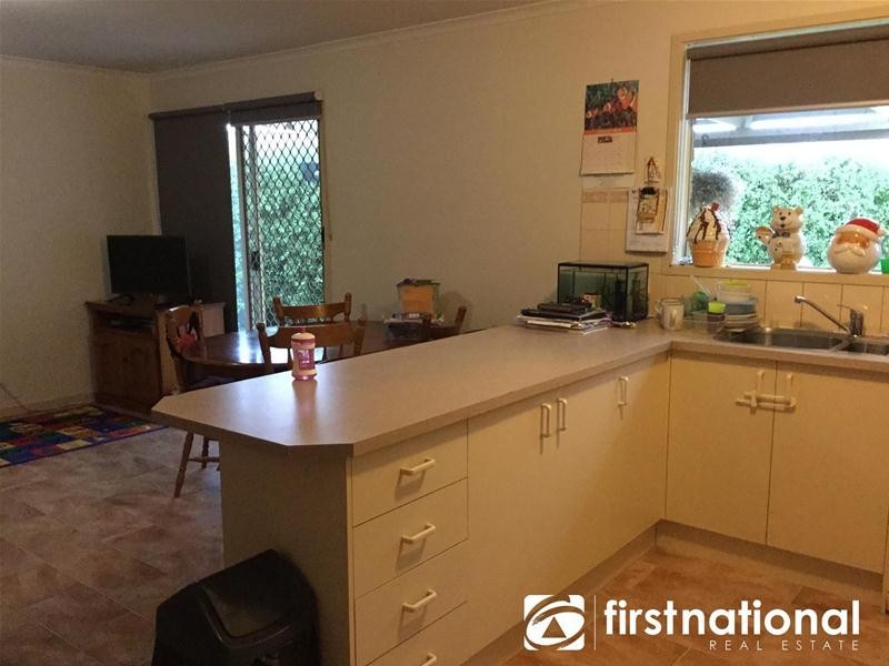 9 Claire Close, Pakenham VIC 3810