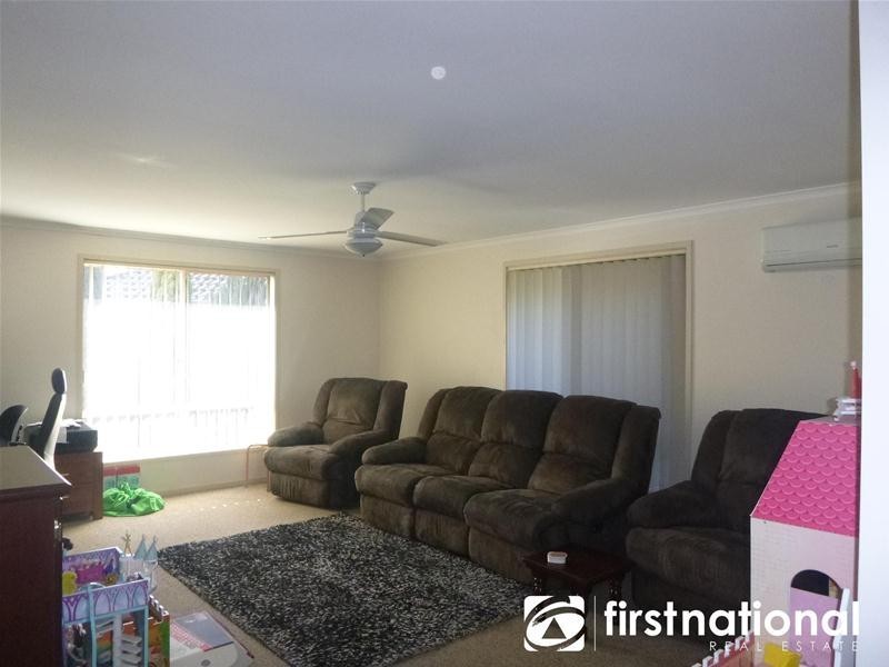 9 Claire Close, Pakenham VIC 3810