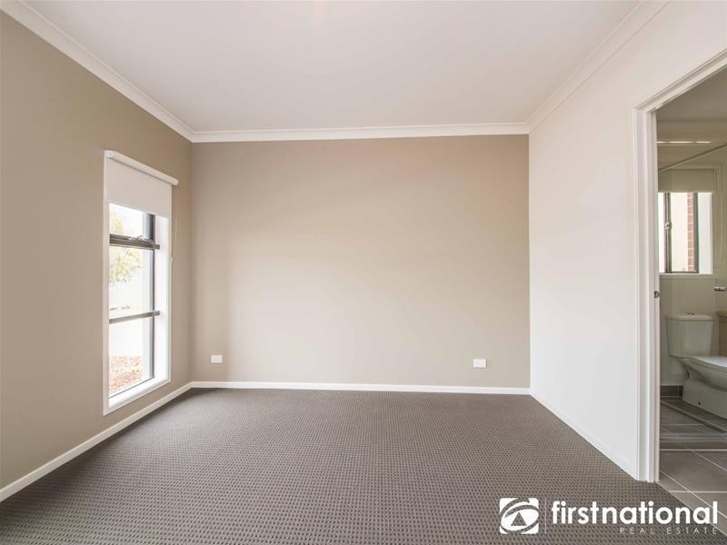 42 Bacchus Road, Cranbourne West VIC 3977