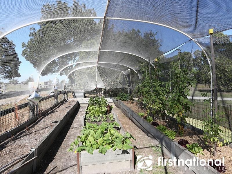 160 Deep Creek Road, Pakenham VIC 3810