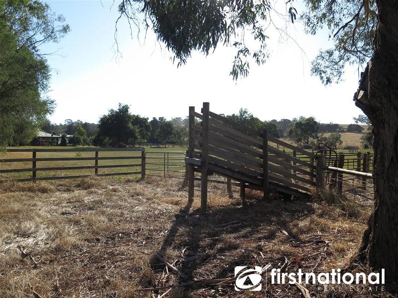 160 Deep Creek Road, Pakenham VIC 3810