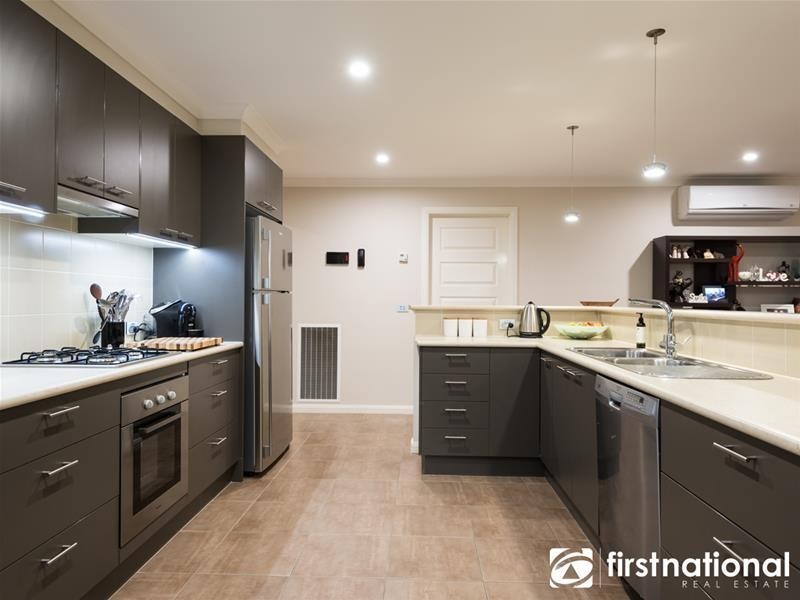 43 Tipperary Circuit, Pakenham VIC 3810