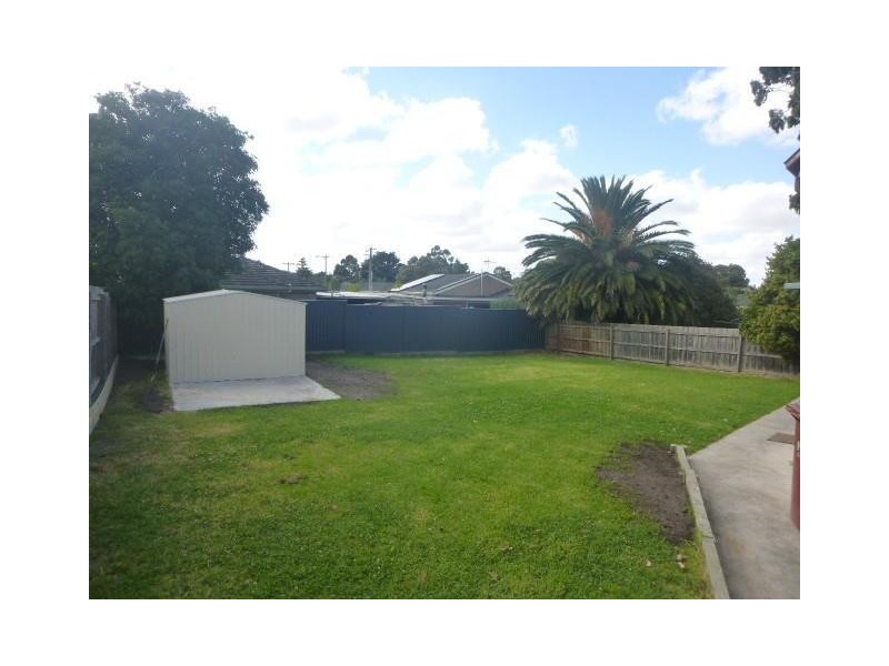 24 Westleigh Crescent, Narre Warren VIC 3805