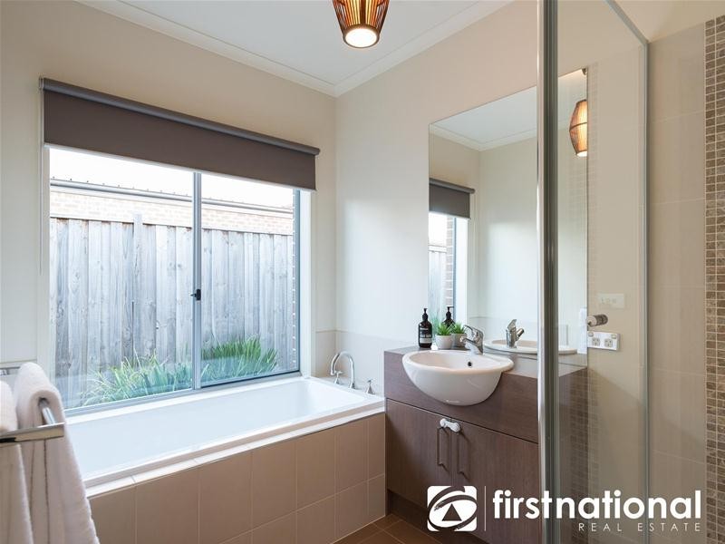 21 Royanne Close, Bunyip VIC 3815