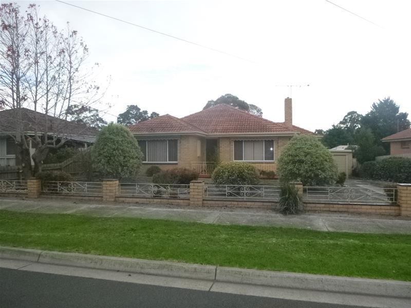 22 Evan Street, Berwick VIC 3806