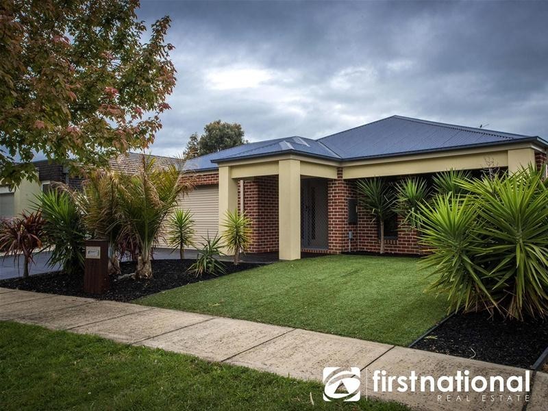 44 Kosta Boda Boulevard, Pakenham VIC 3810