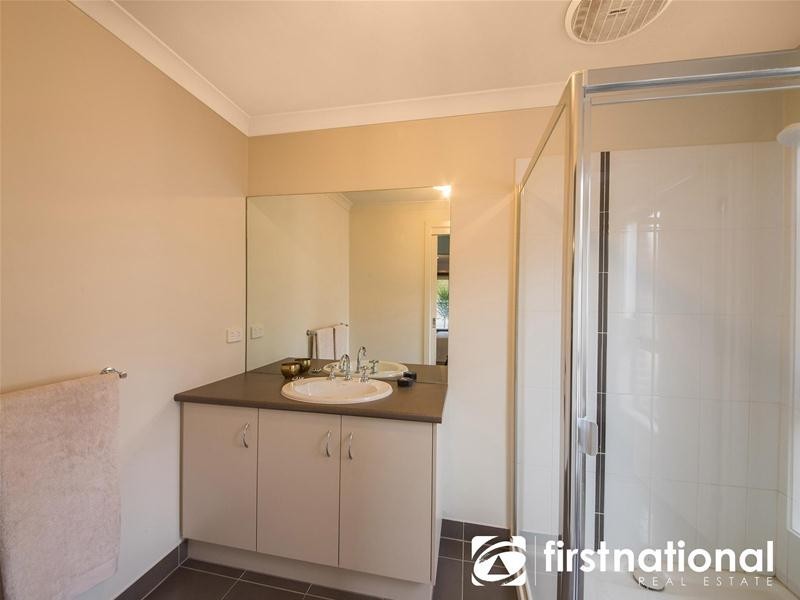 44 Kosta Boda Boulevard, Pakenham VIC 3810
