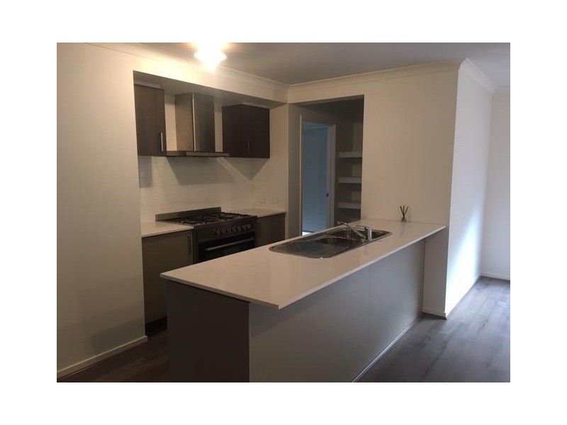 1 Westbourne Street, Clyde North VIC 3978