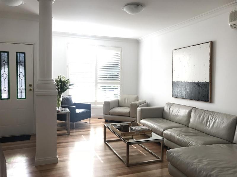 2/50 Peel Street, Berwick VIC 3806