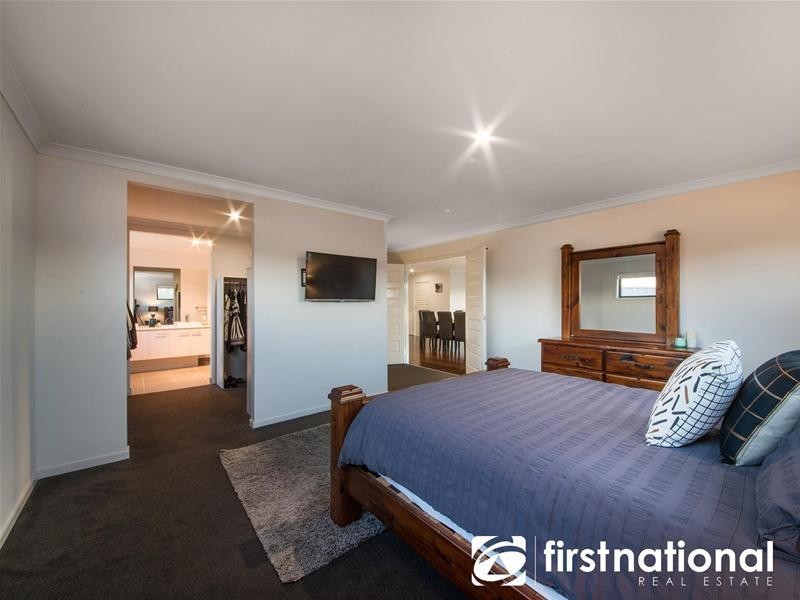 63 Empire Avenue, Drouin VIC 3818