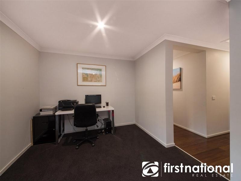 63 Empire Avenue, Drouin VIC 3818