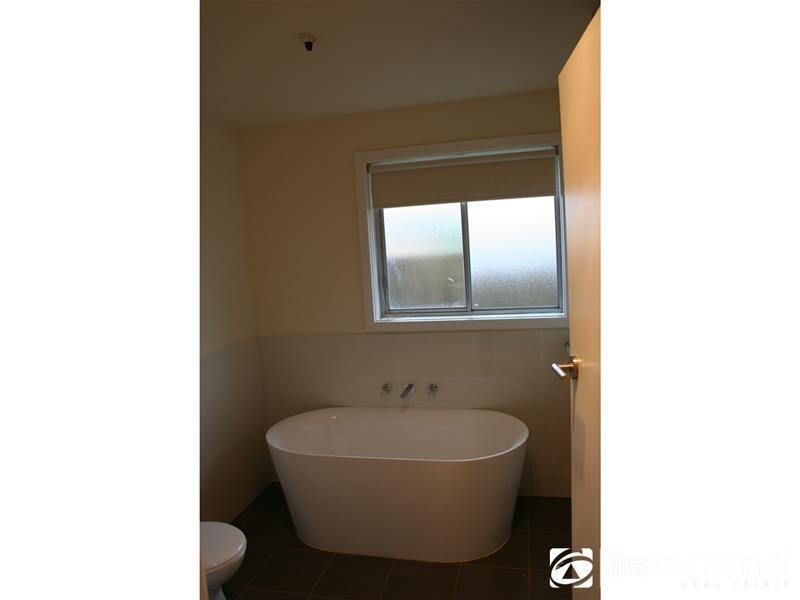 1 Wadsley Avenue, Pakenham VIC 3810