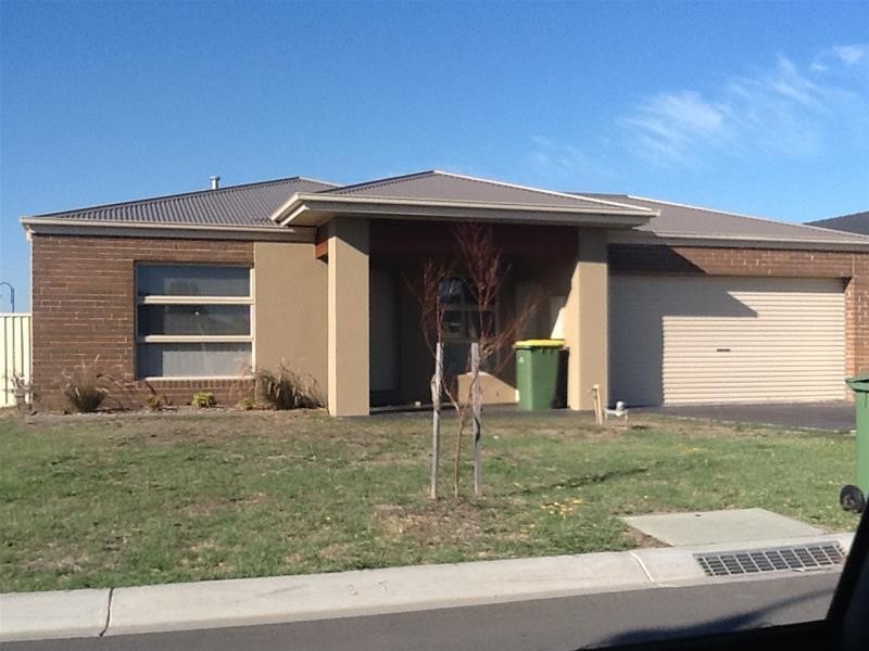 41 Salvia Avenue, Pakenham VIC 3810