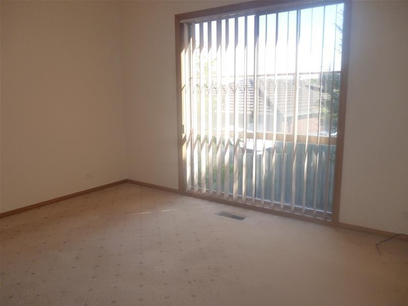 1 Kimbarra Drive, Berwick VIC 3806