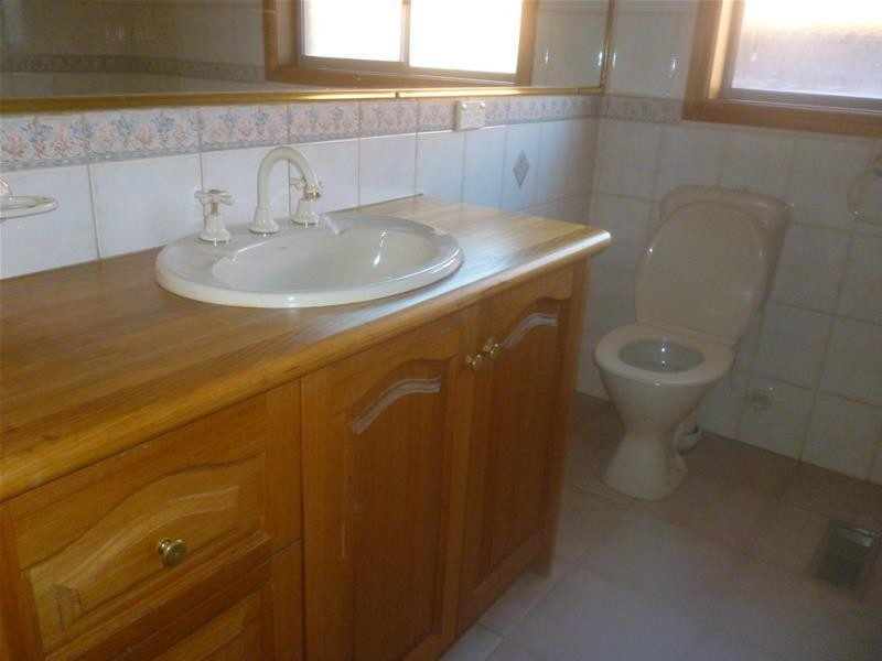 1 Kimbarra Drive, Berwick VIC 3806