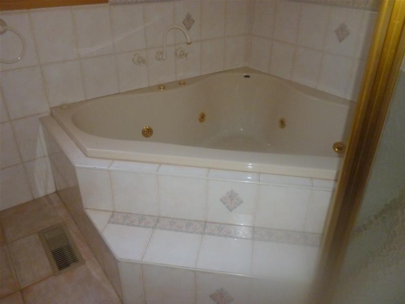 1 Kimbarra Drive, Berwick VIC 3806