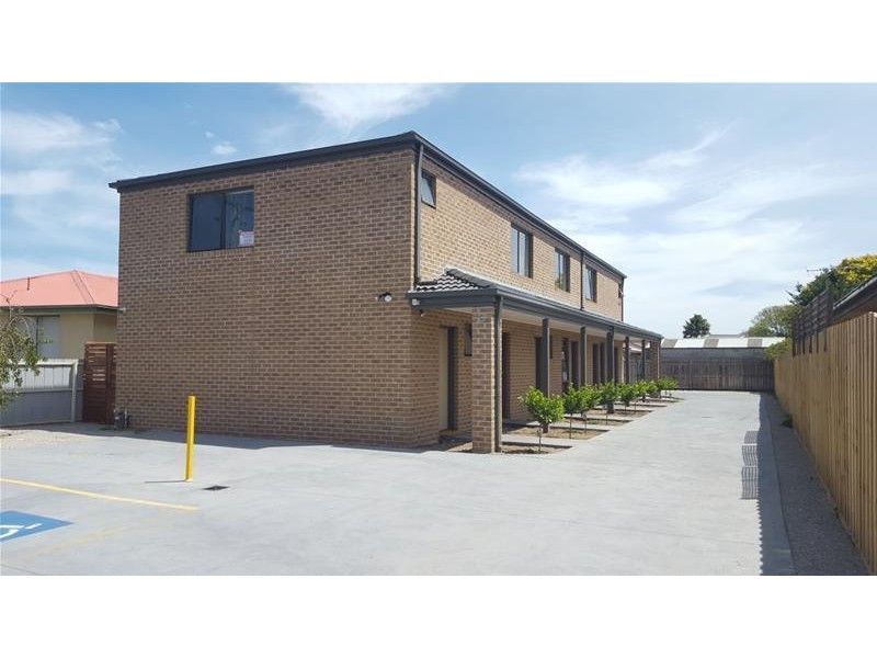 9/3 Lurline Street, Cranbourne VIC 3977