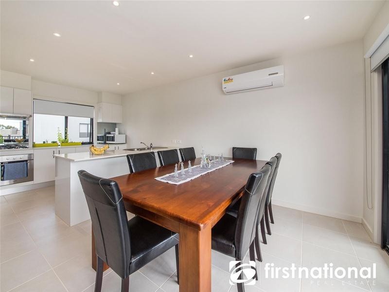 20/17 Edgeware Close, Pakenham VIC 3810