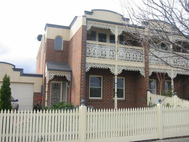 6 Reid Mews, Berwick VIC 3806