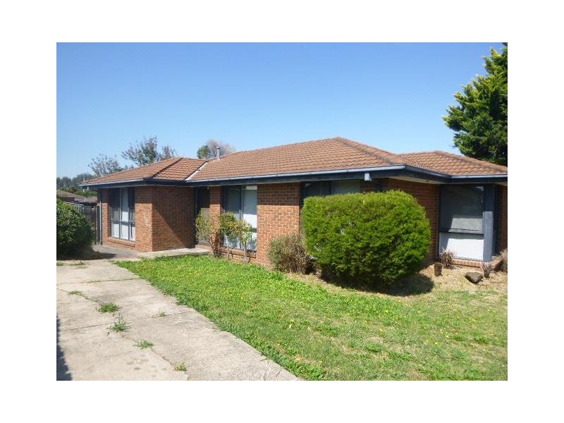 4 Harvey Court, Hampton Park VIC 3976