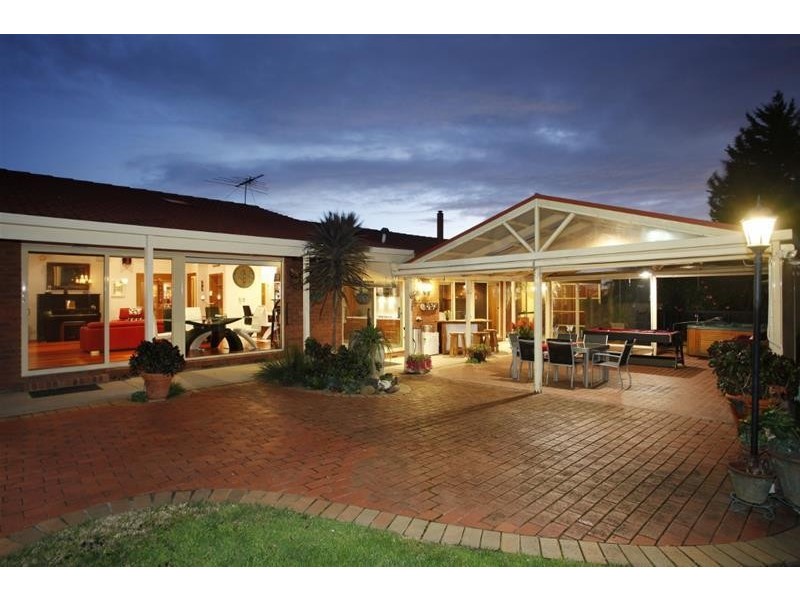 1 Fairmont Court, Narre Warren North VIC 3804