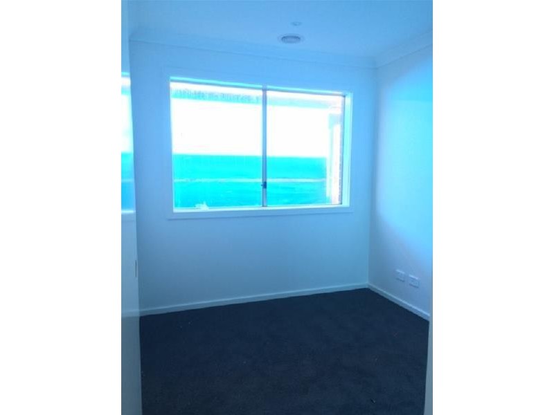 11 Heathcote Grove, Officer VIC 3809