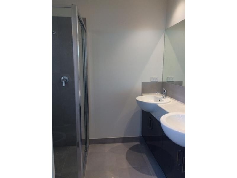 11 Heathcote Grove, Officer VIC 3809