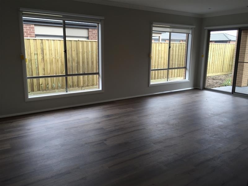 16 Brooklyn Street, Officer VIC 3809