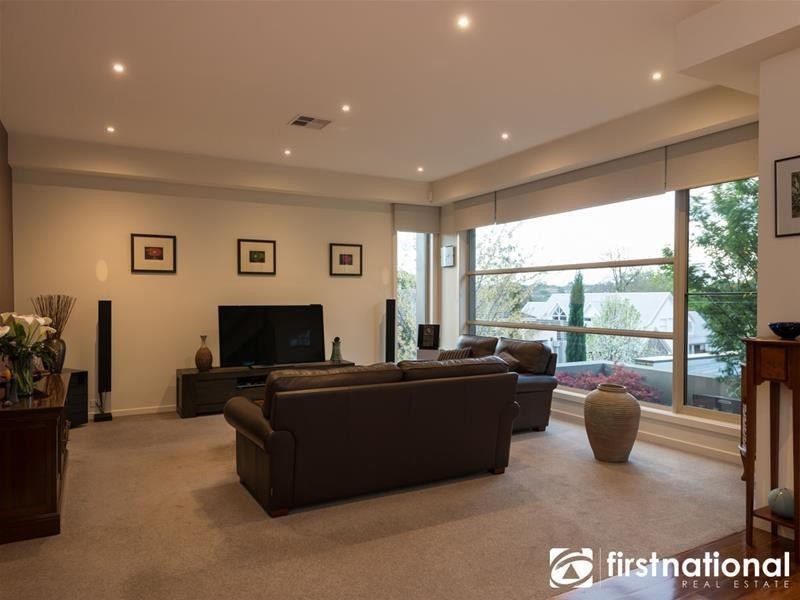 4/48 Langmore Lane, Berwick VIC 3806