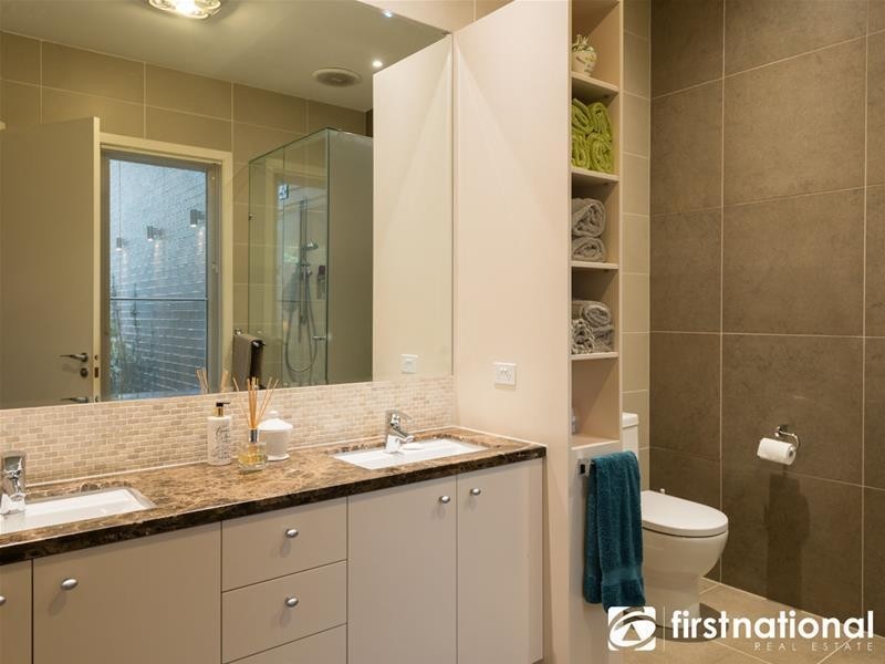 4/48 Langmore Lane, Berwick VIC 3806