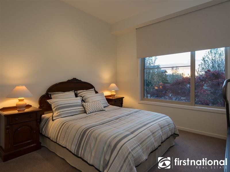 4/48 Langmore Lane, Berwick VIC 3806