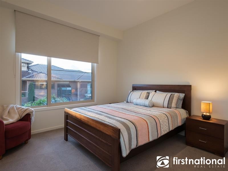 4/48 Langmore Lane, Berwick VIC 3806