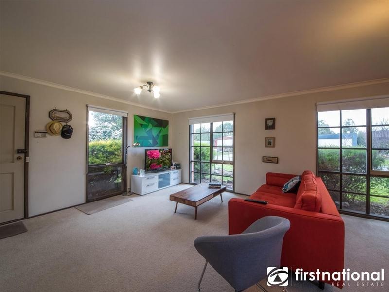 40 Insignia Crescent, Berwick VIC 3806