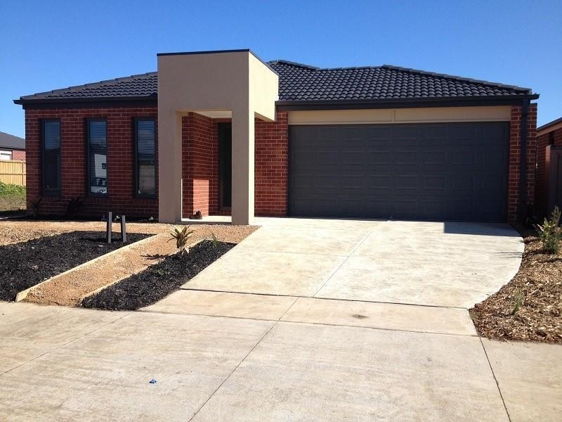 31 Glenelg Street, Clyde North VIC 3978